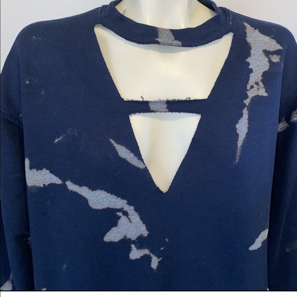 *CUSTOM REVERSE DYED SWEATSHIRT - Picture 2 of 4